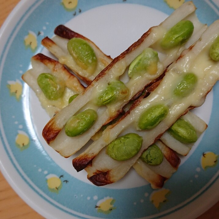 簡単おつまみ！ちくわ&枝豆のチーズ焼き！